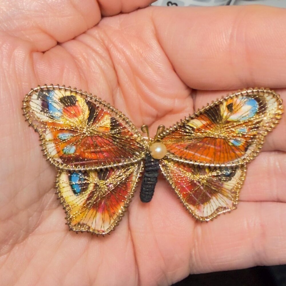 Butterfly Brooch Threaded Fabric Wings Gold Tone Pin 2.5” - Picture 6 of 6